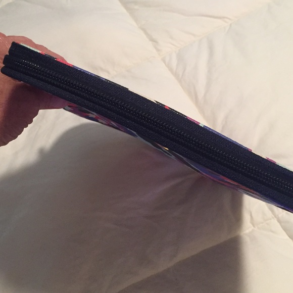 Tory Burch I-Pad Case♥️💥💙 - Picture 6 of 12